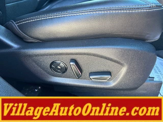 Used 2017 Ford Explorer Limited w/ Equipment Group 301A AWD/4WD image 48