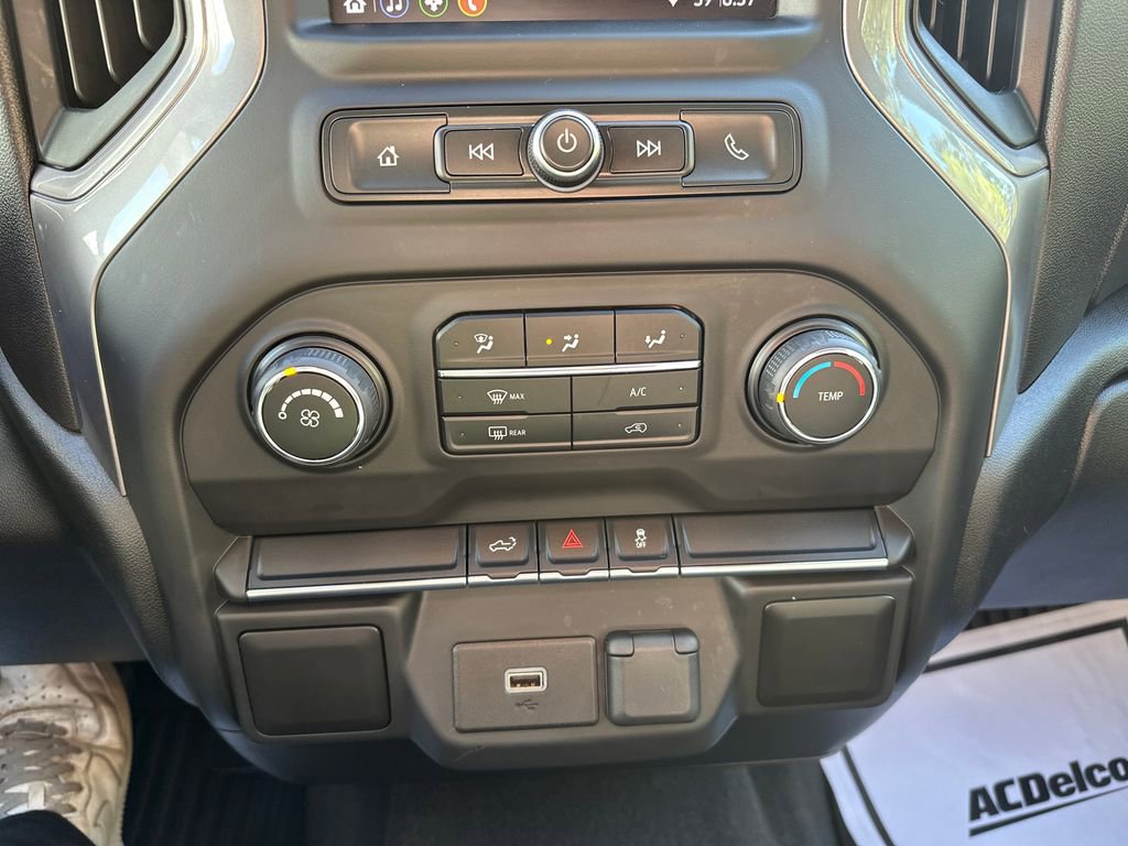 Used 2020 Chevrolet Silverado 1500 Custom w/ Custom Value Package AWD/4WD image 14