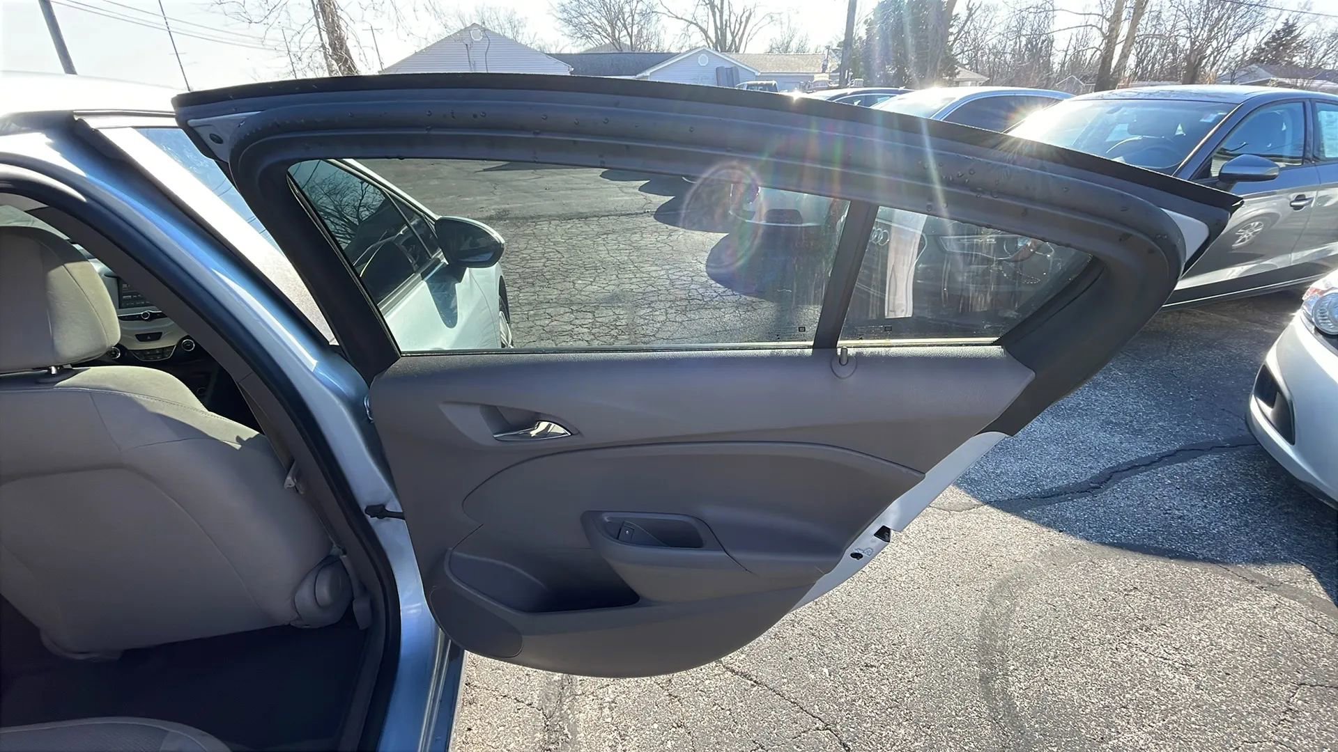 Used 2018 Chevrolet Cruze LS image 22