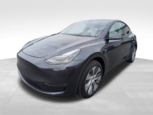 Used 2024 Tesla Model Y Long Range AWD/4WD image 3