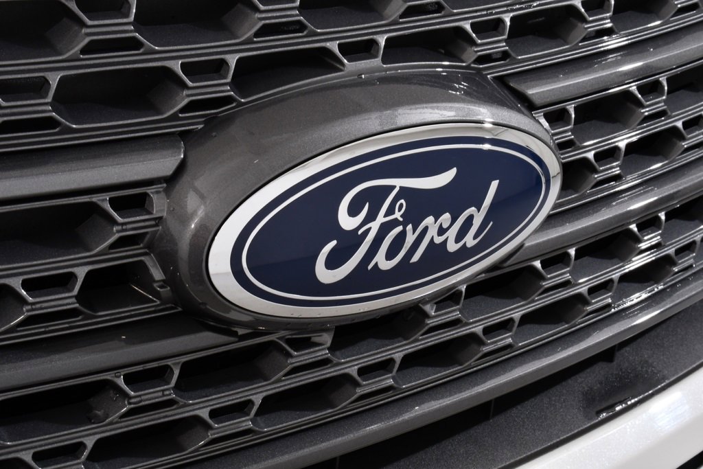 Used 2023 Ford Explorer XLT w/ Equipment Group 202A image 22