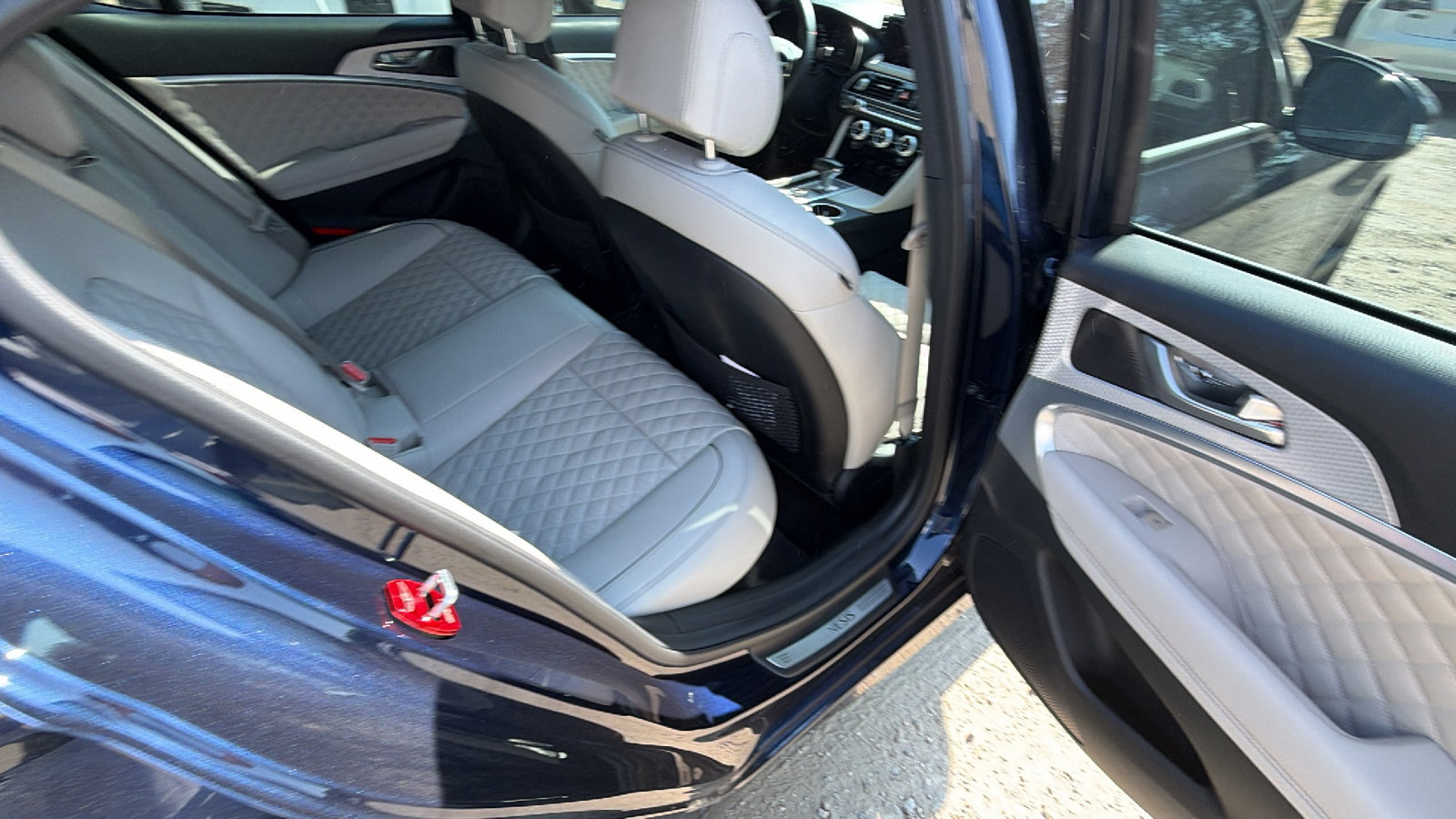 Used 2023 Genesis G70 3.3T w/ Sport Prestige Package RWD image 21