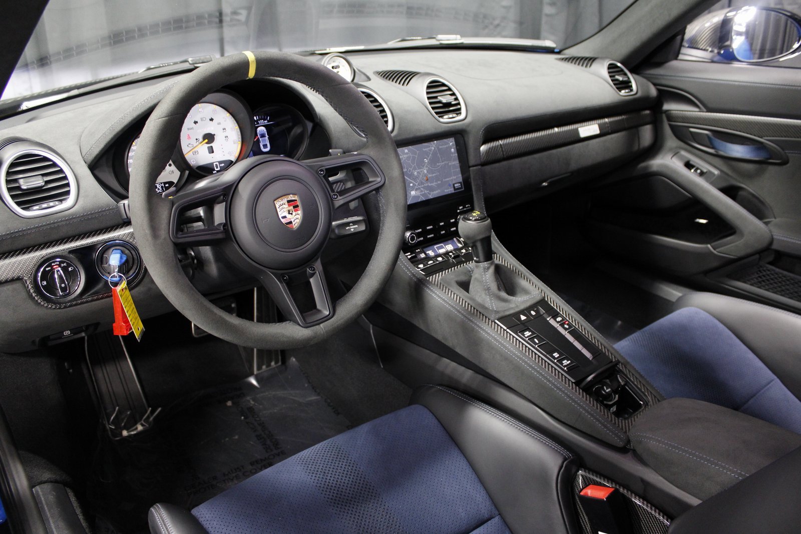 Certified 2025 Porsche 718 Cayman GT4 RS w/ Weissach Package image 4