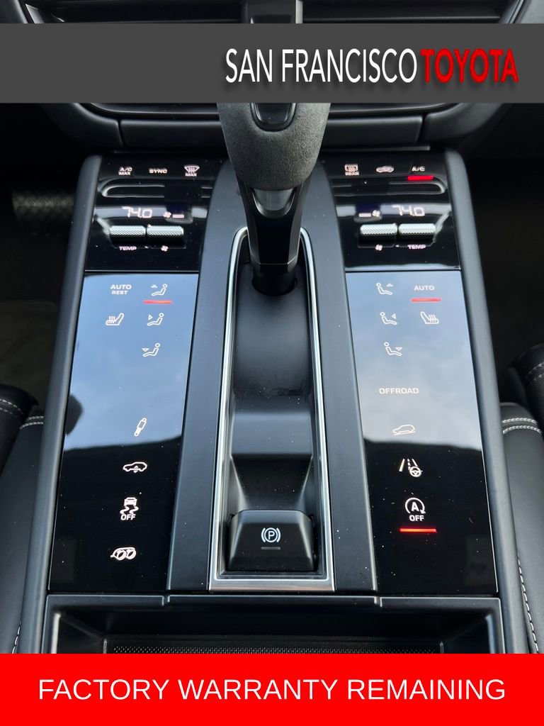 Used 2024 Porsche Macan GTS image 29