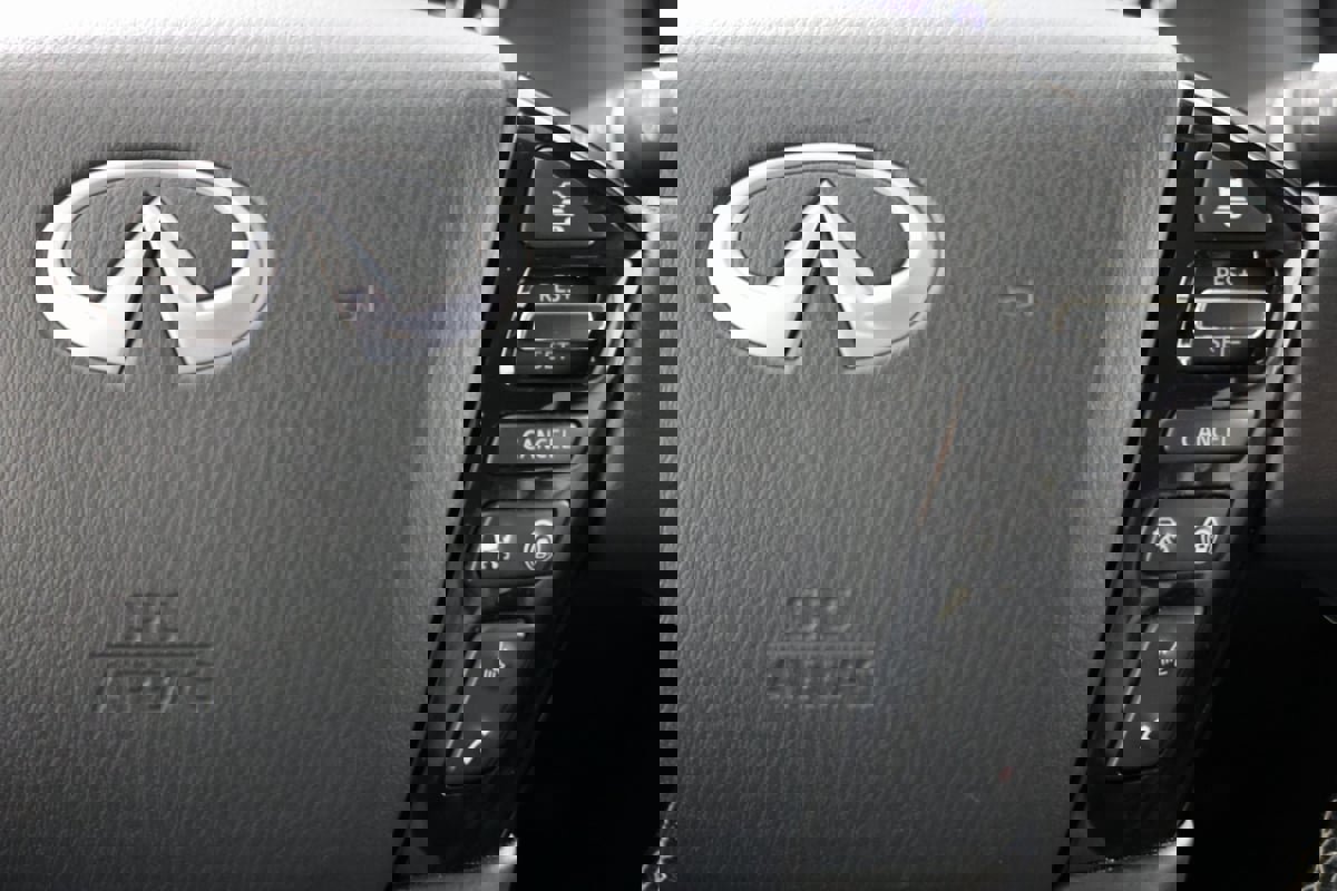 Used 2024 INFINITI QX80 Luxe image 30