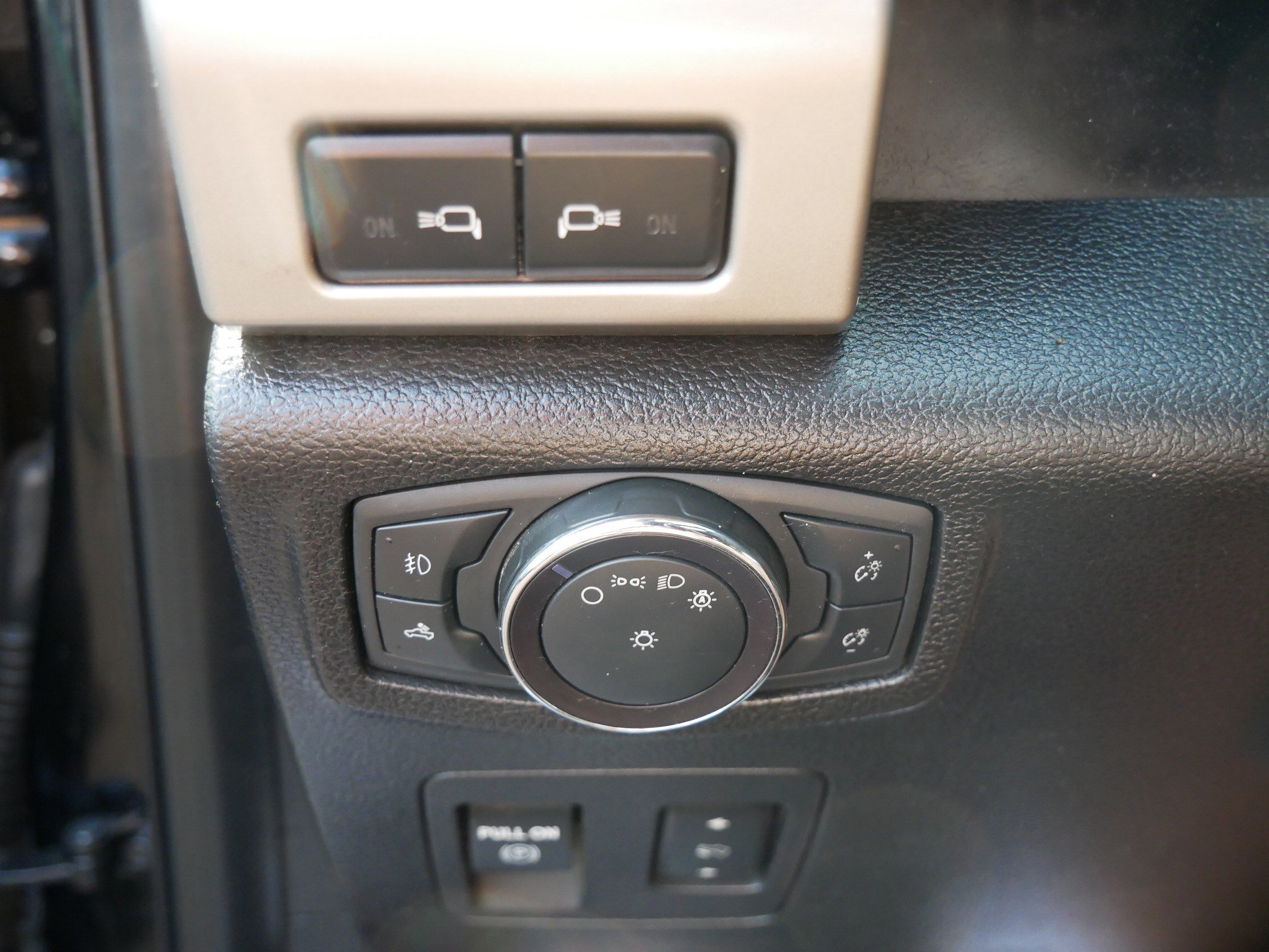 Used 2019 Ford F150 Lariat w/ Equipment Group 502A Luxury image 26