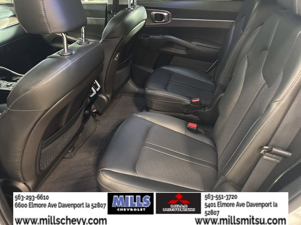 Used 2021 Kia Sorento EX w/ EX AWD X-Line Package image 12