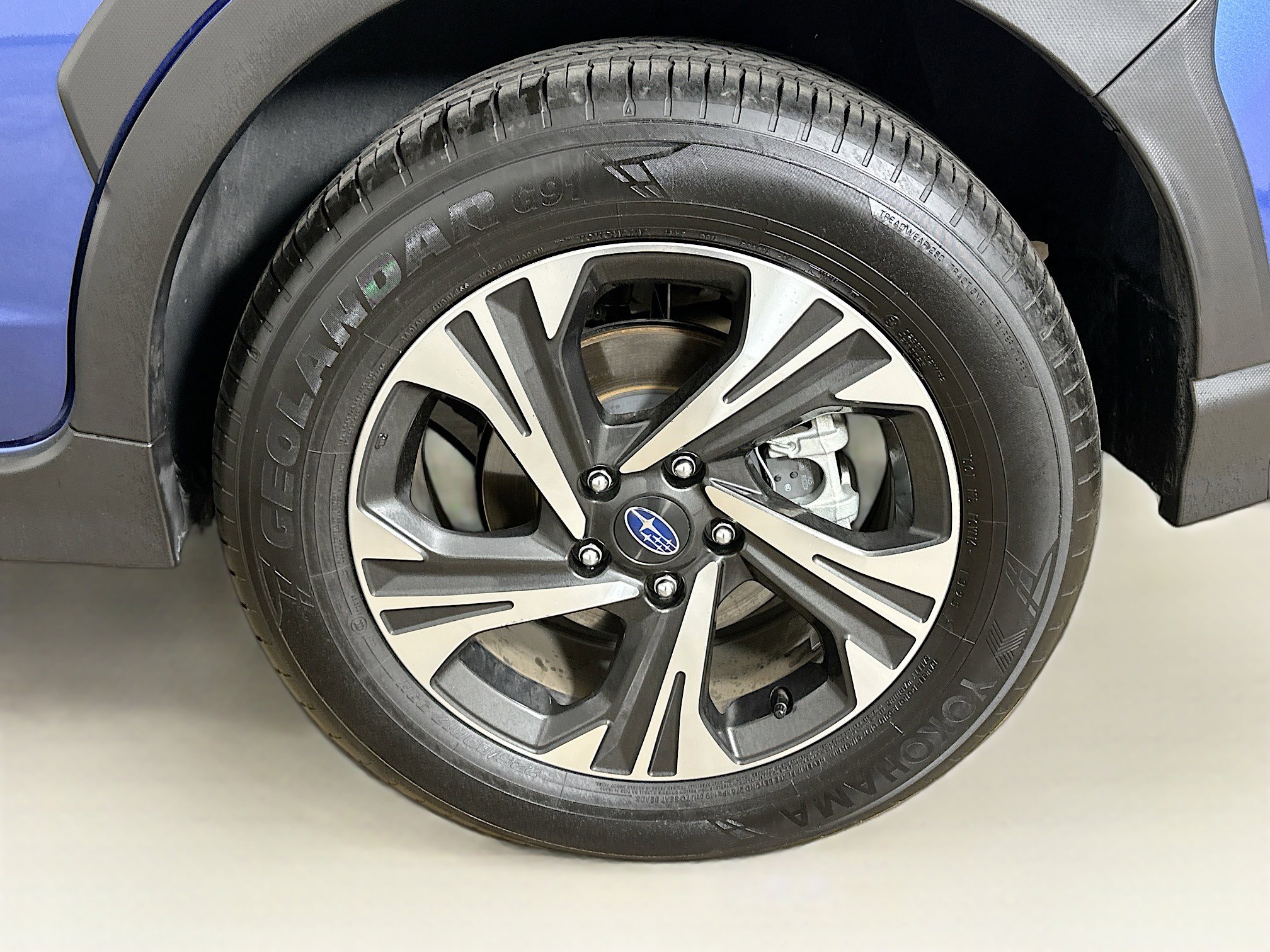 Used 2025 Subaru Crosstrek 2.0i Premium image 11