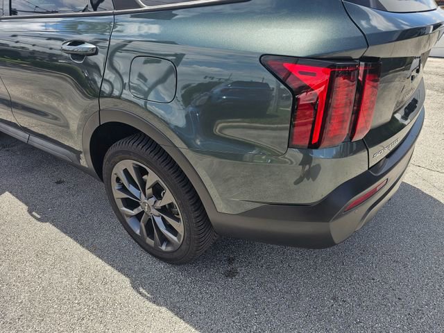 Used 2023 Kia Sorento X-Line EX image 14