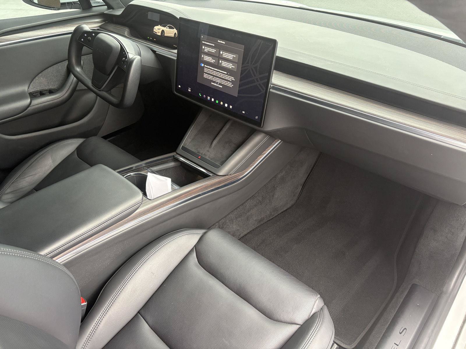 Used 2022 Tesla Model S AWD/4WD image 22