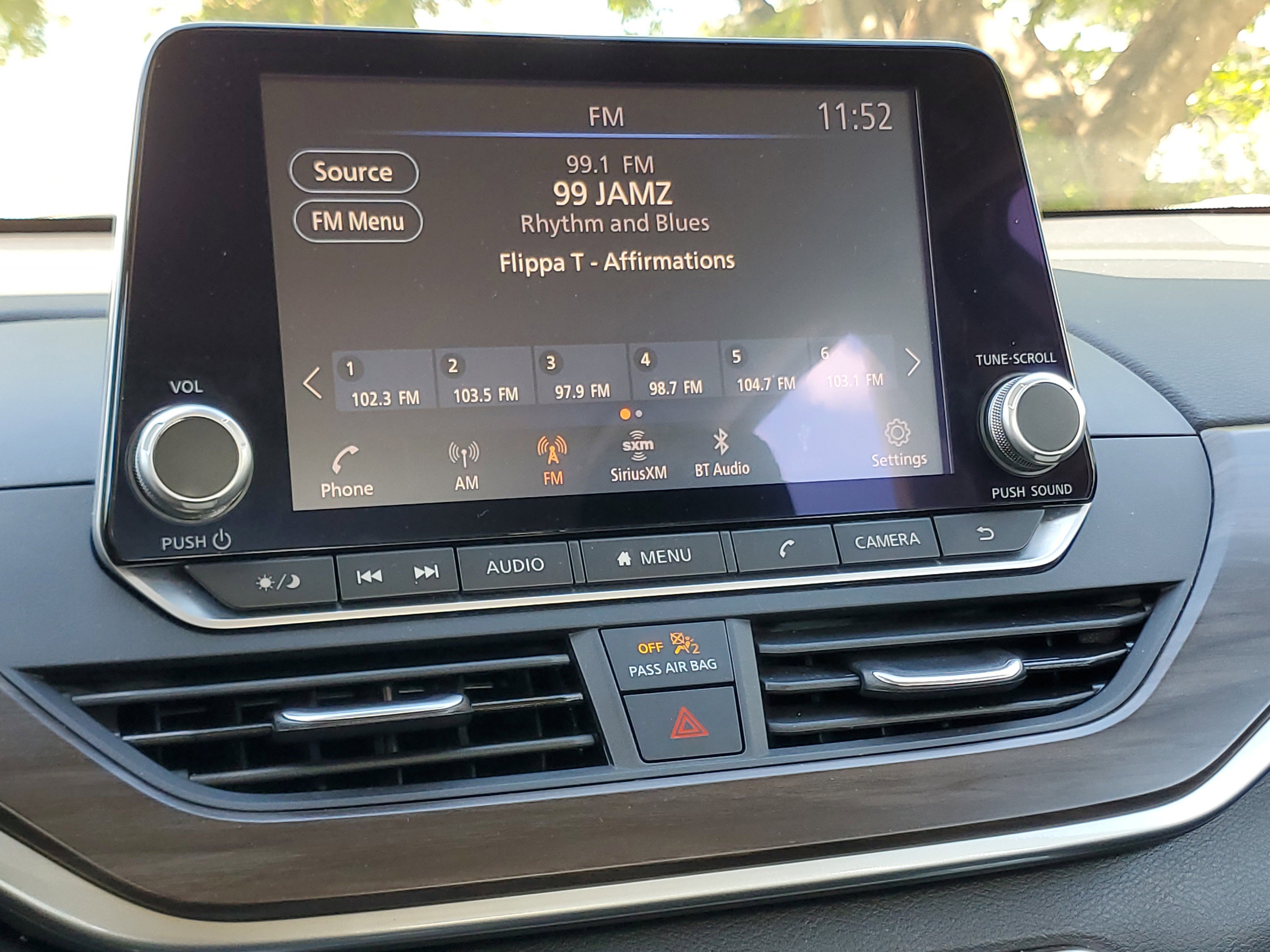 Used 2023 Nissan Altima 2.5 SV FWD image 21