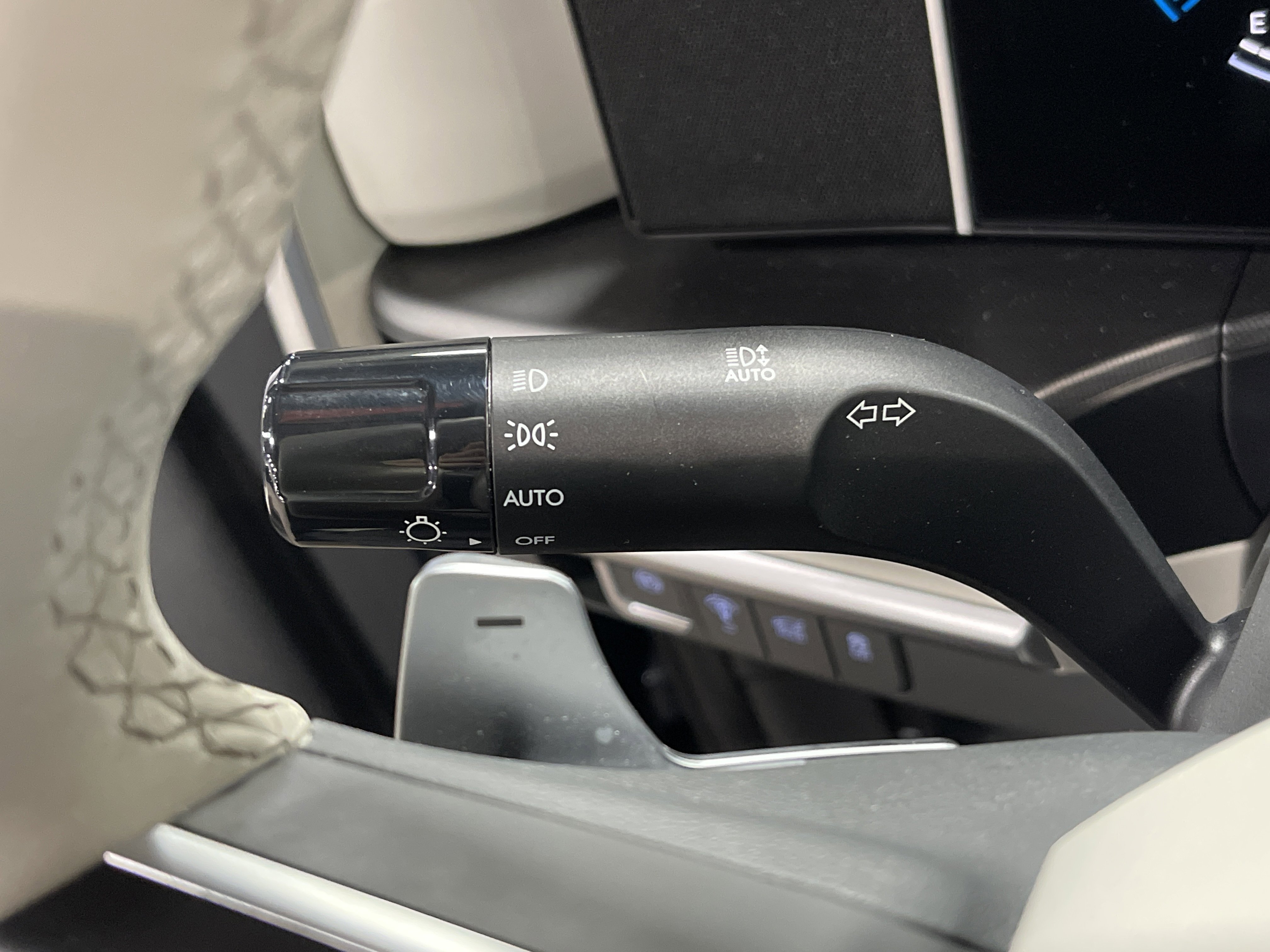 Used 2025 Hyundai Santa Fe SEL image 21