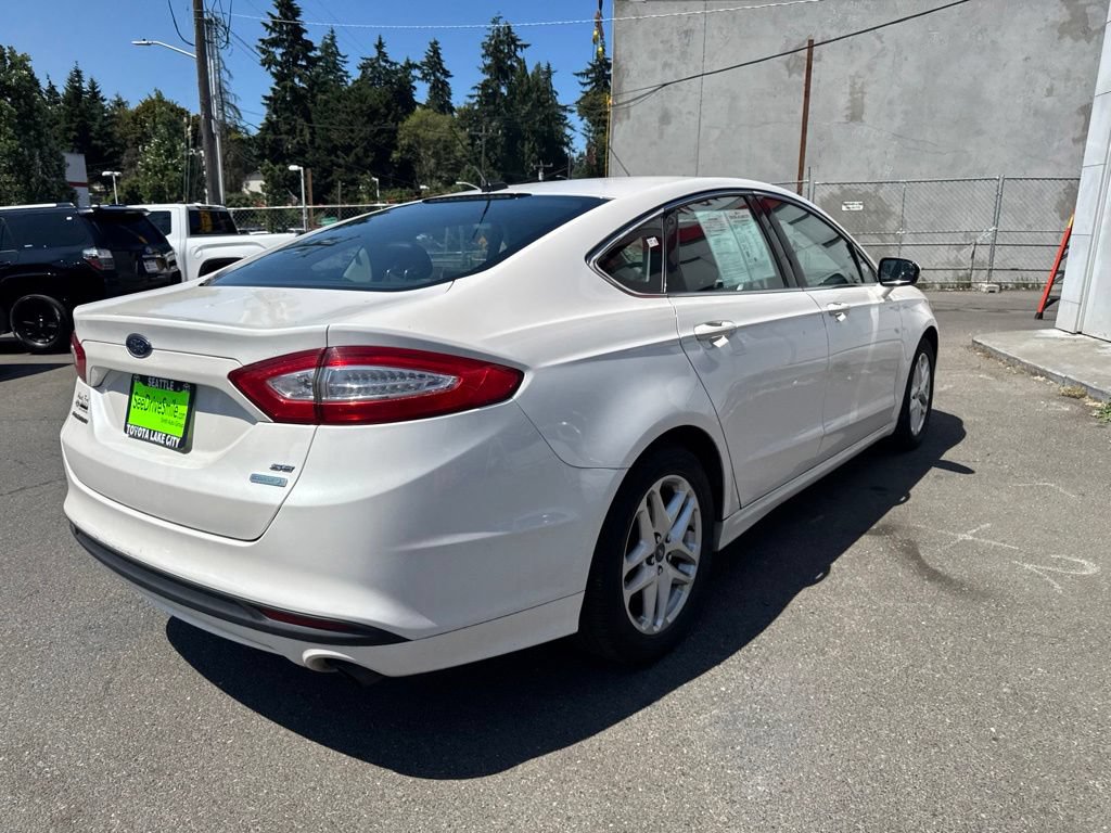 Used 2013 Ford Fusion SE FWD image 3