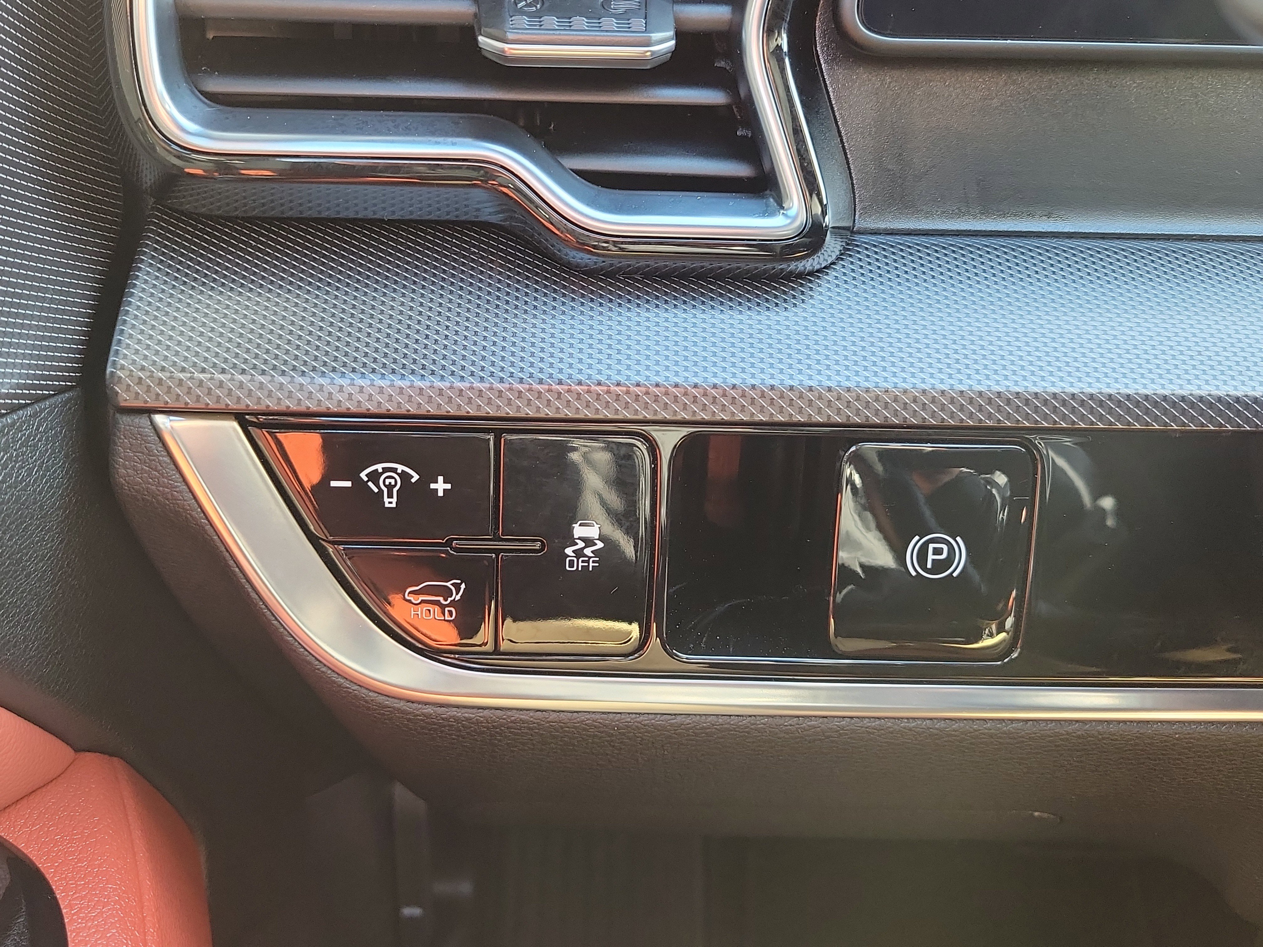 Certified 2025 Kia Sportage SX image 26