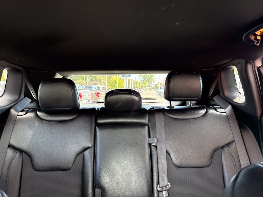 Used 2024 Jeep Compass Latitude AWD/4WD image 40