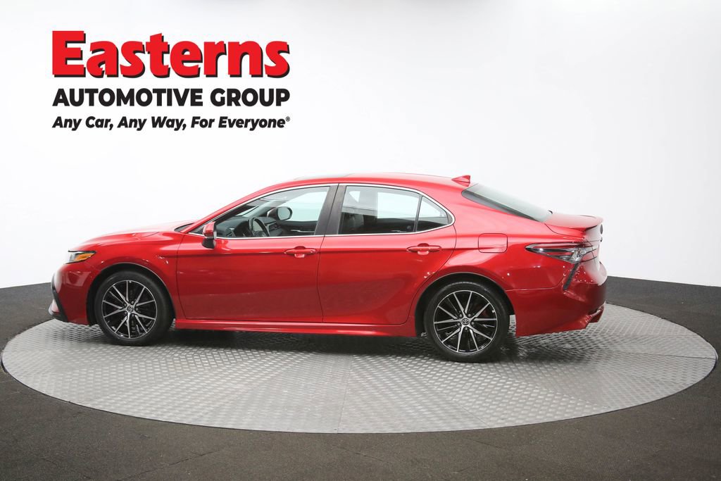 Used 2021 Toyota Camry SE w/ Cold Weather Package image 61