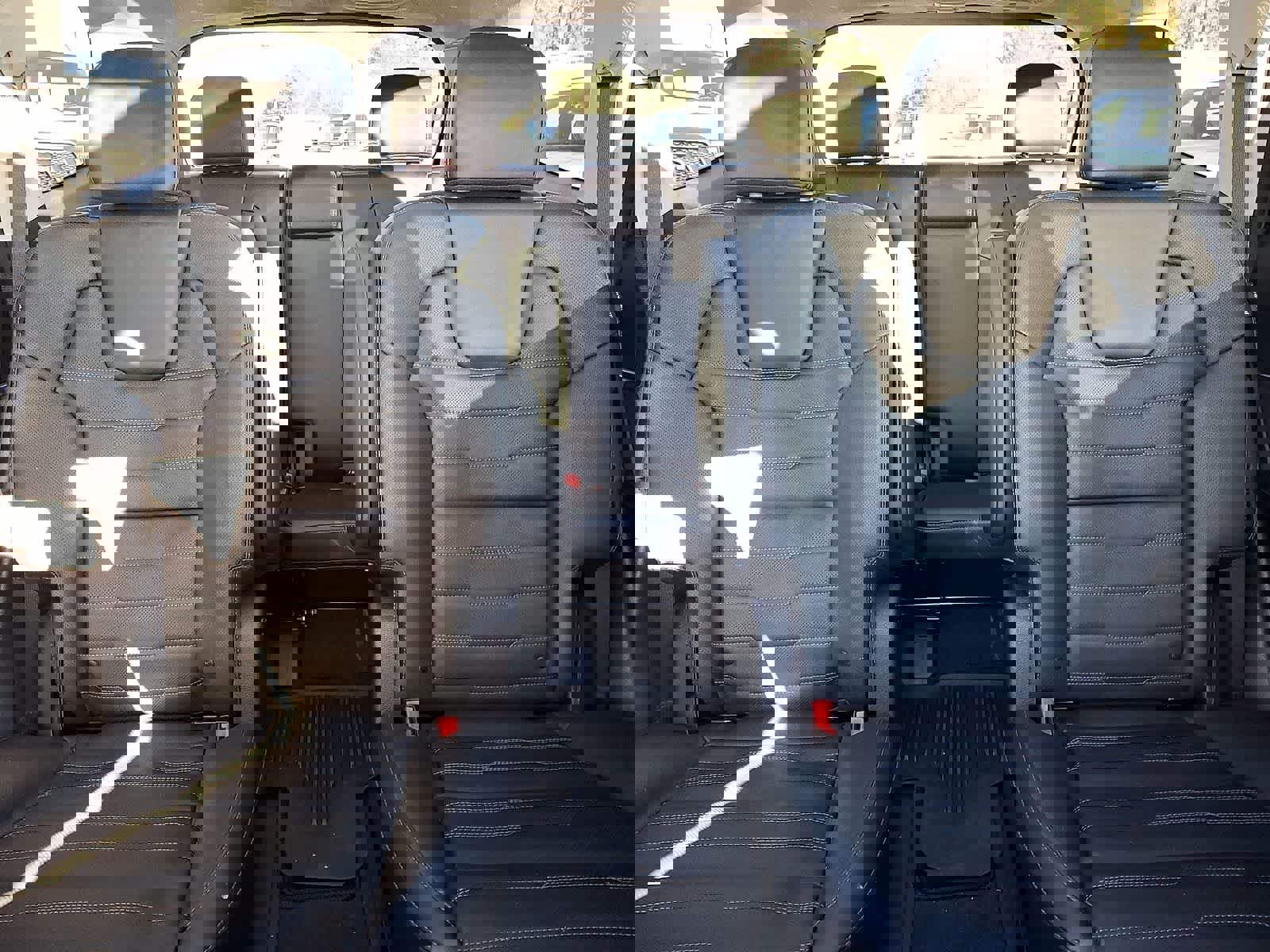 Used 2024 Kia Telluride SX Prestige w/ Towing Package image 14