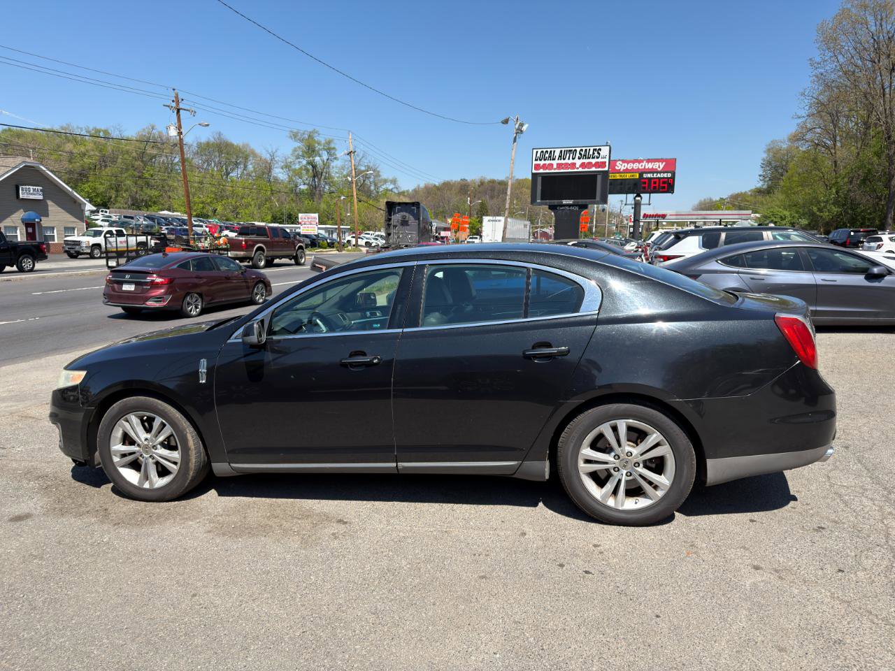Used 2010 Lincoln MKS FWD image 5