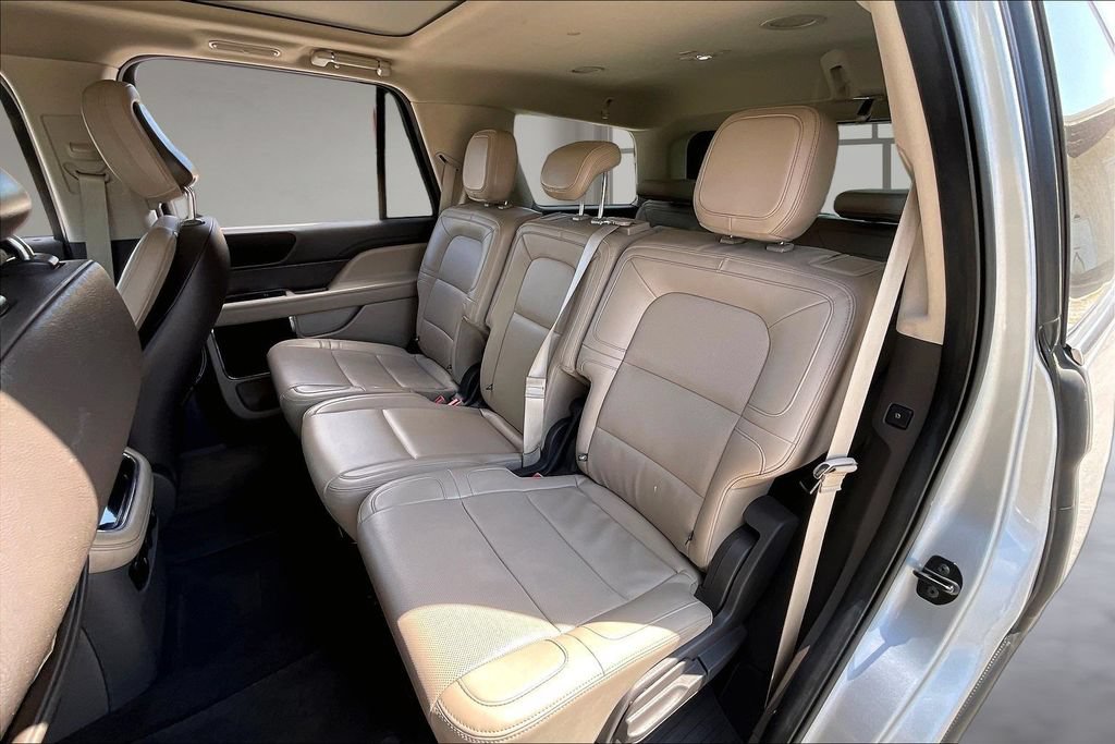 Used 2023 Lincoln Navigator 2WD image 20