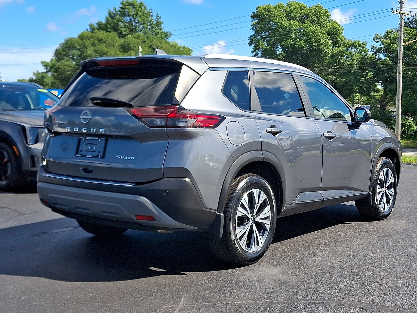 Used 2023 Nissan Rogue SV w/ SV Premium Package AWD/4WD image 6