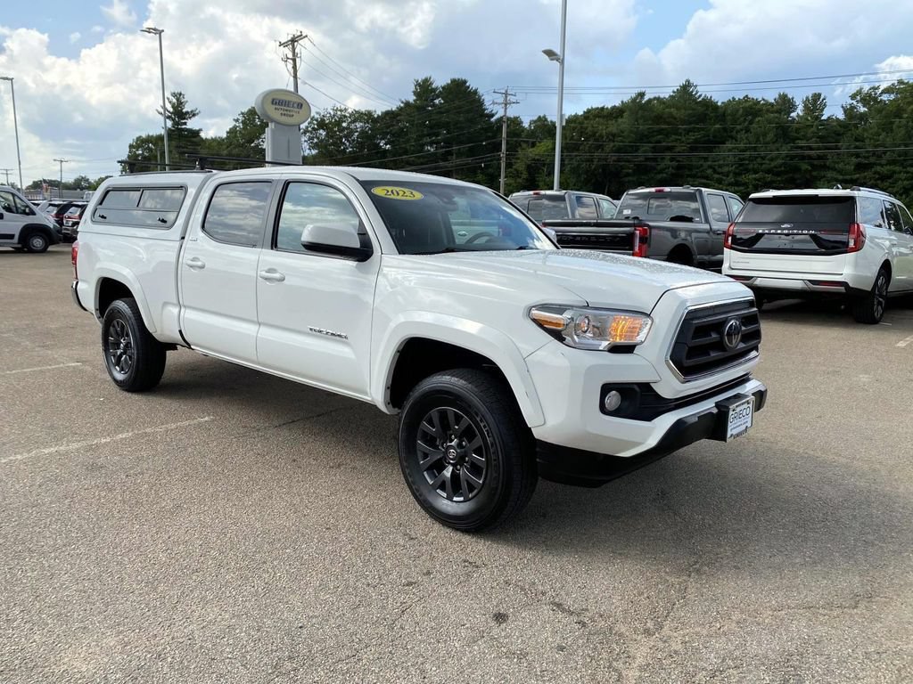 Used 2023 Toyota Tacoma SR5 AWD/4WD image 1