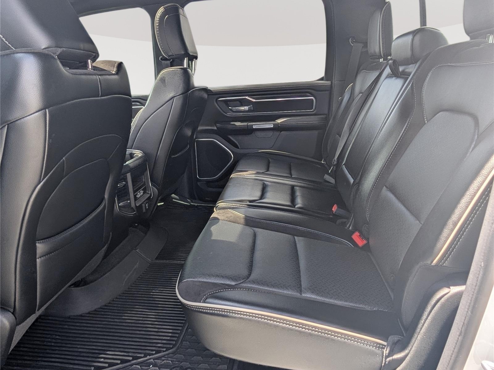 Used 2023 RAM 1500 Laramie AWD/4WD image 15