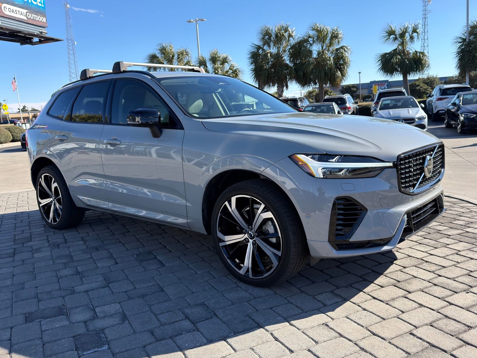 Used 2024 Volvo XC60 T8 Ultimate w/ Protection Package Premier image 7