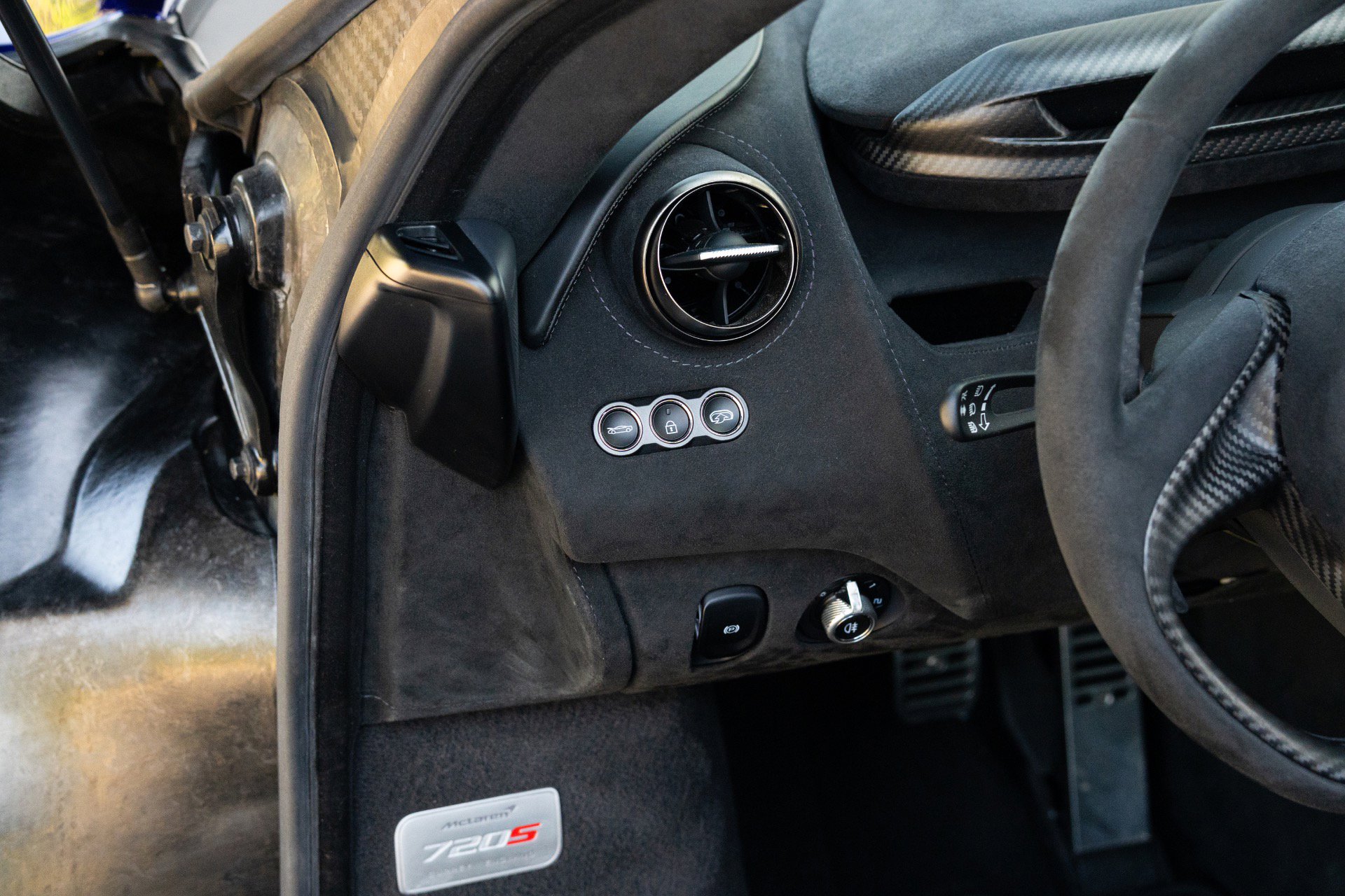 Used 2020 McLaren 720S image 47