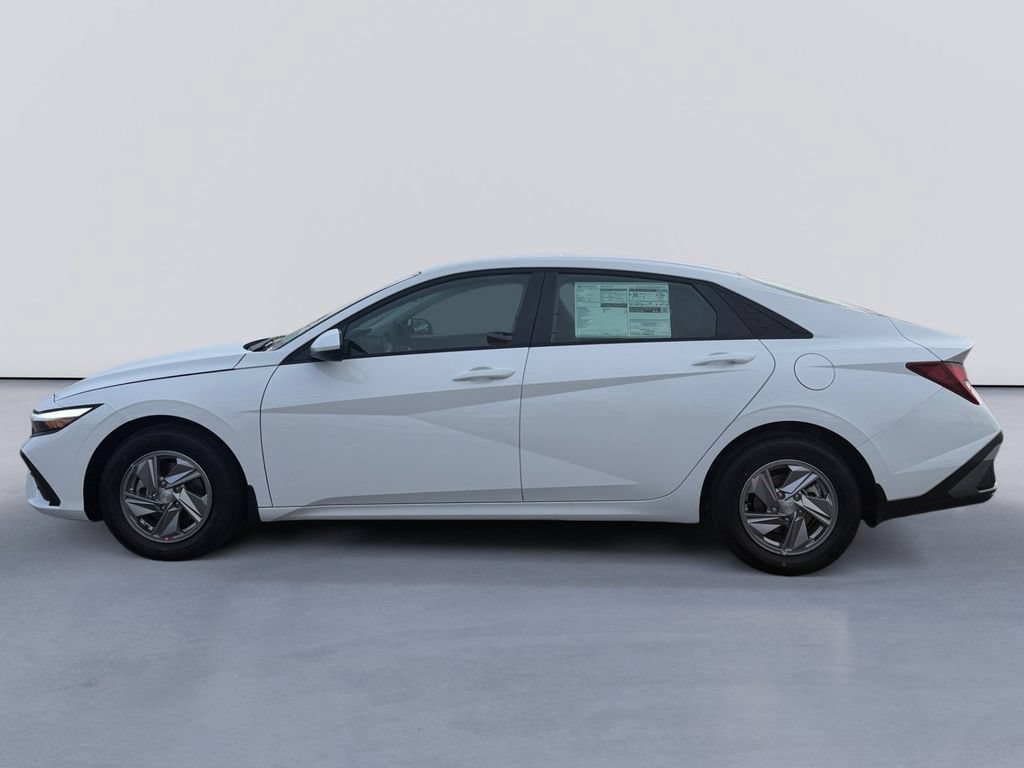New 2026 Hyundai Elantra SE FWD image 6