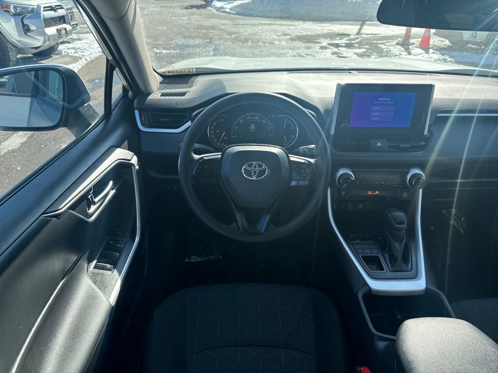 Used 2025 Toyota RAV4 XLE image 11