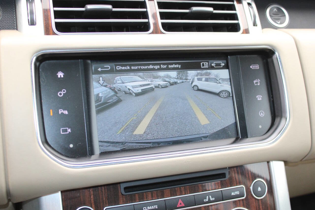 Used 2016 Land Rover Range Rover HSE image 17