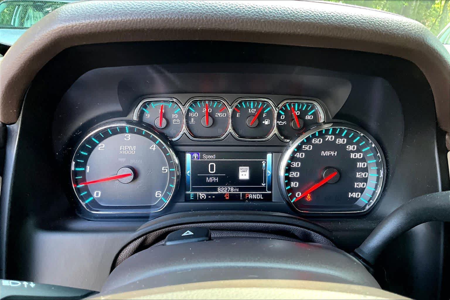 Used 2017 GMC Yukon SLT RWD image 25