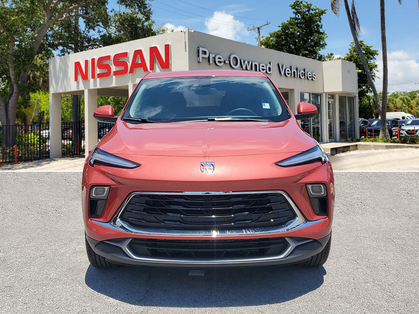 Used 2024 Buick Encore GX Preferred image 2