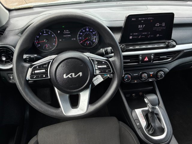 Used 2024 Kia Forte LXS w/ LXS Technology Package FWD image 14