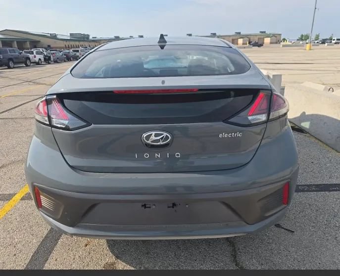 Used 2021 Hyundai Ioniq Limited FWD image 12