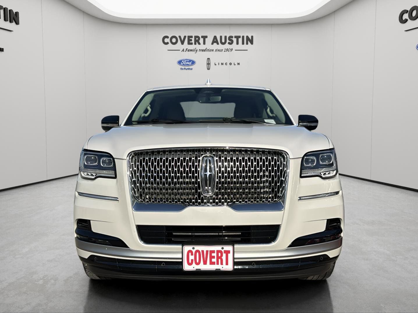 Used 2023 Lincoln Navigator L Reserve image 8