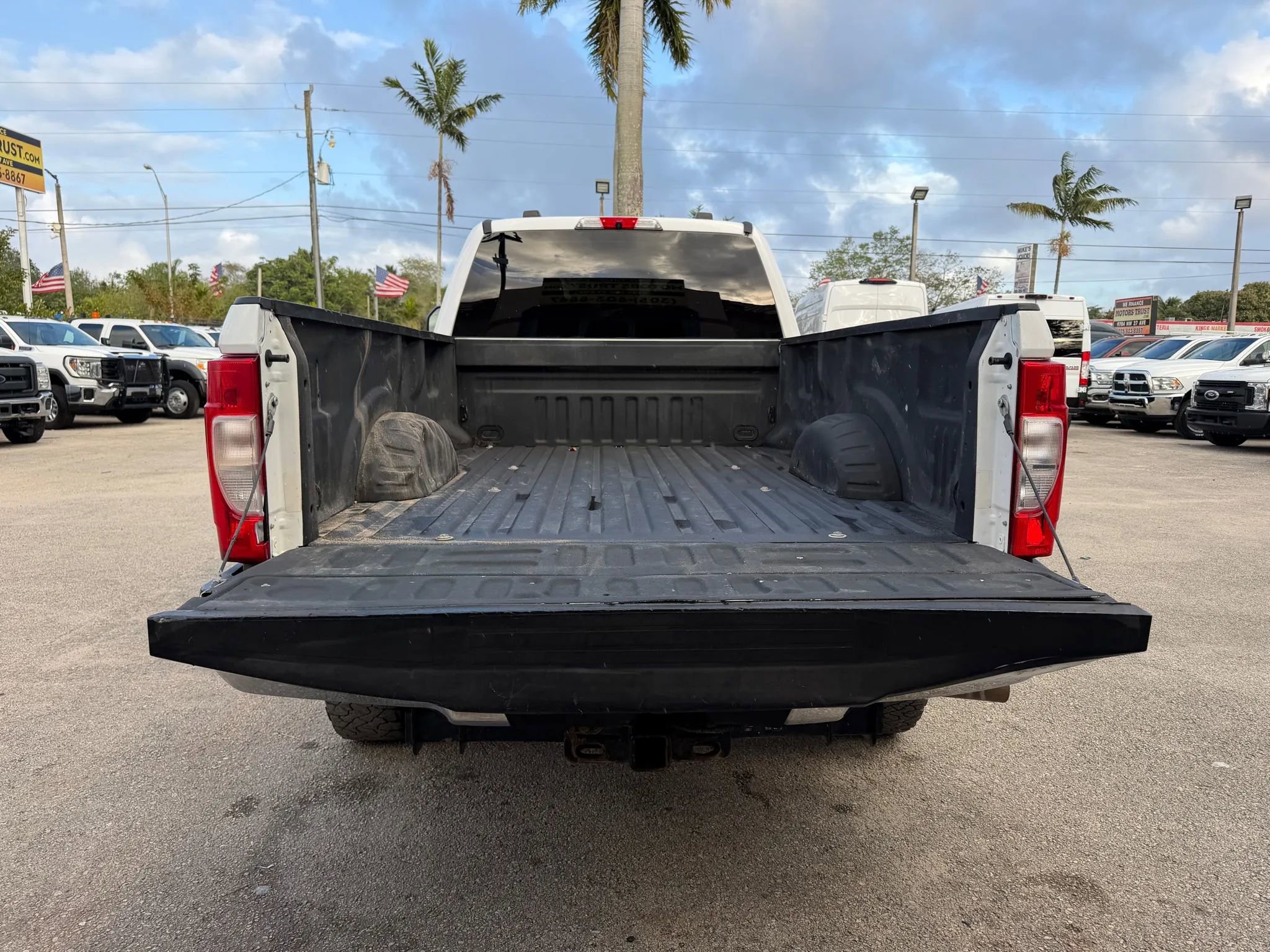 Used 2021 Ford F250 XL w/ Power Equipment Group AWD/4WD image 2
