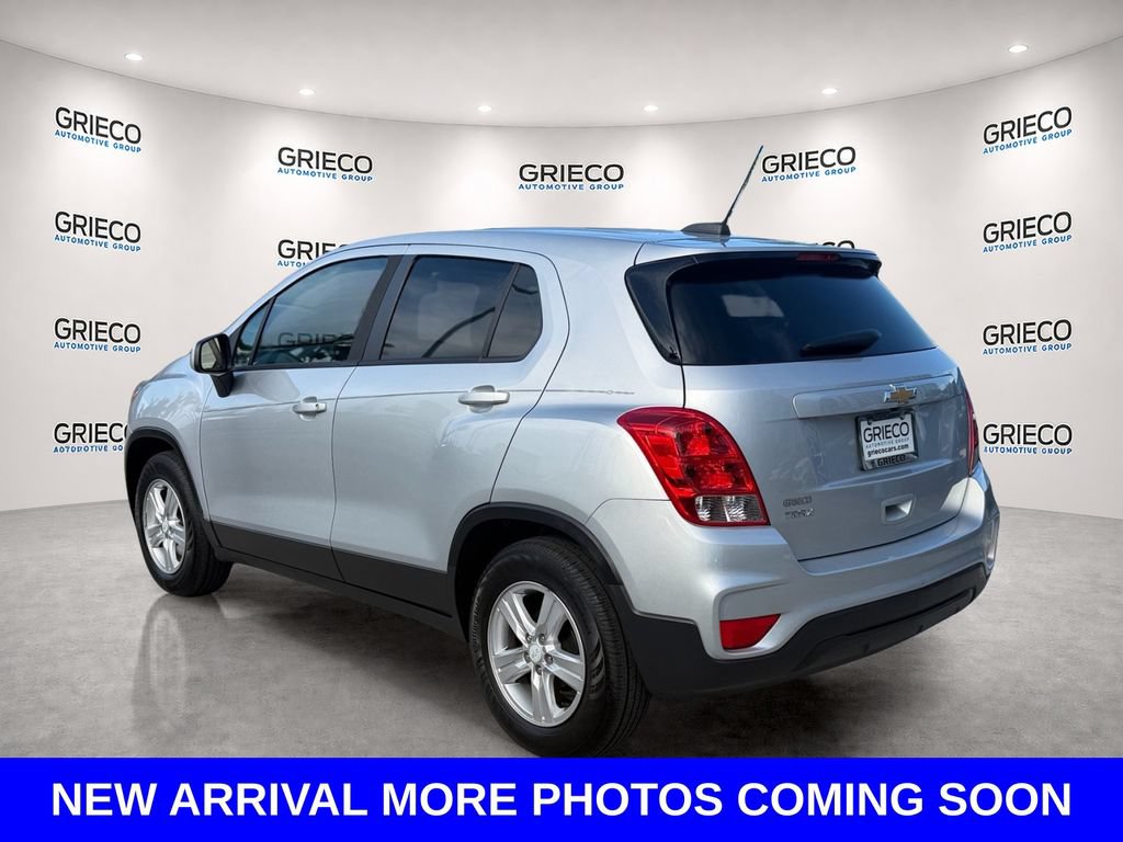 Used 2020 Chevrolet Trax LS w/ Tint and Cruise Package FWD image 5