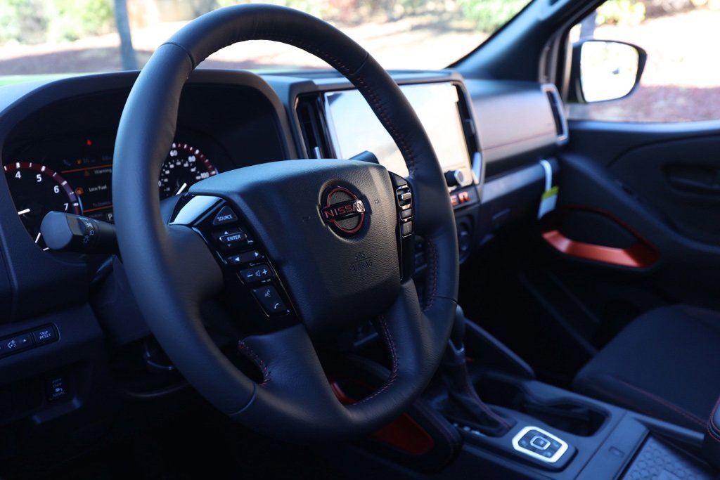 New 2026 Nissan Frontier PRO-4X w/ Pro-4x Convenience Package image 14
