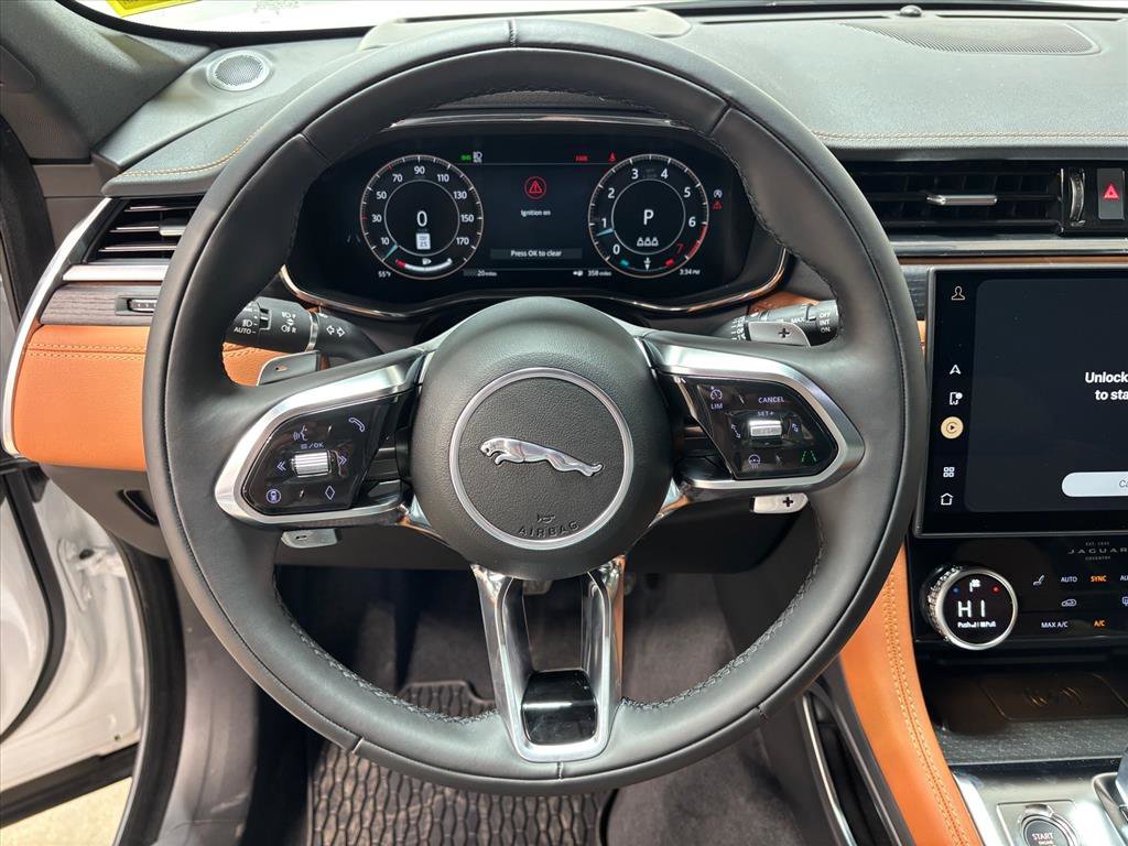 New 2026 Jaguar F-PACE R-Dynamic S image 17
