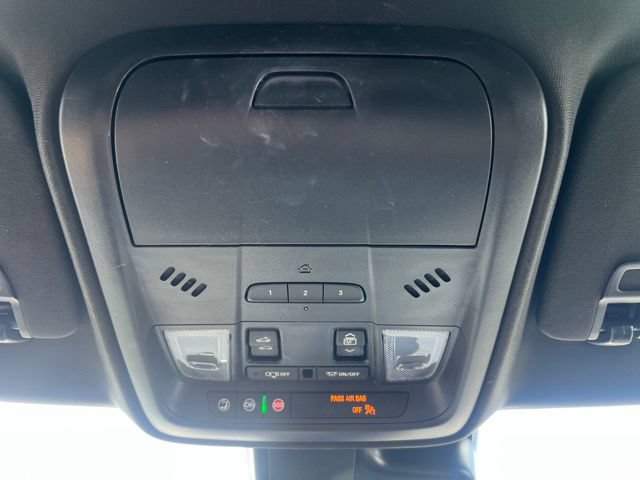 Used 2023 Cadillac XT4 Sport w/ Cold Weather Package AWD/4WD image 28