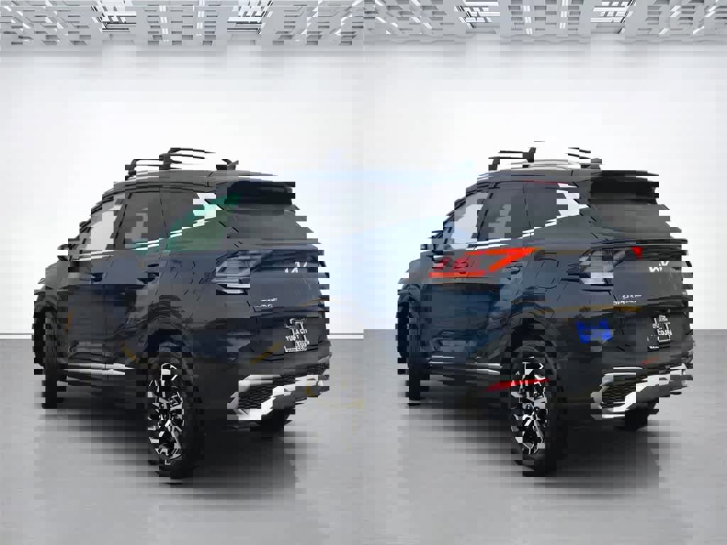 Used 2023 Kia Sportage EX image 4