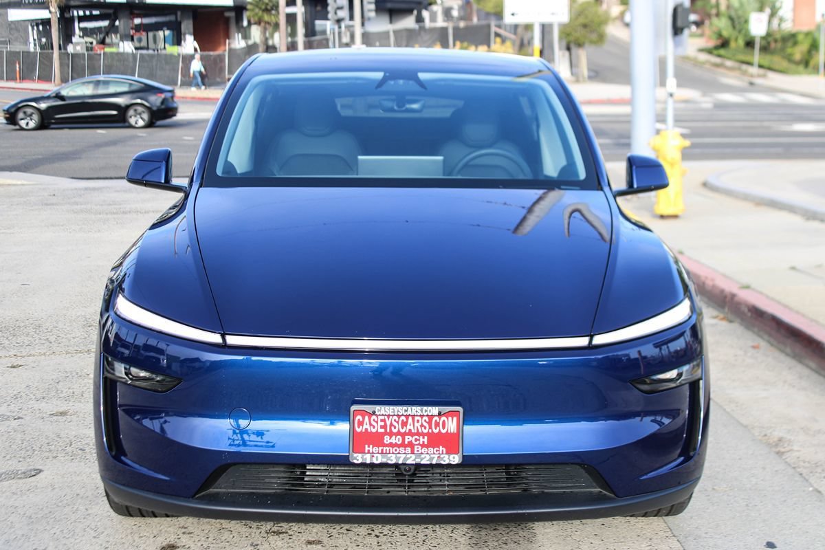 Used 2026 Tesla Model Y Long Range AWD/4WD image 9