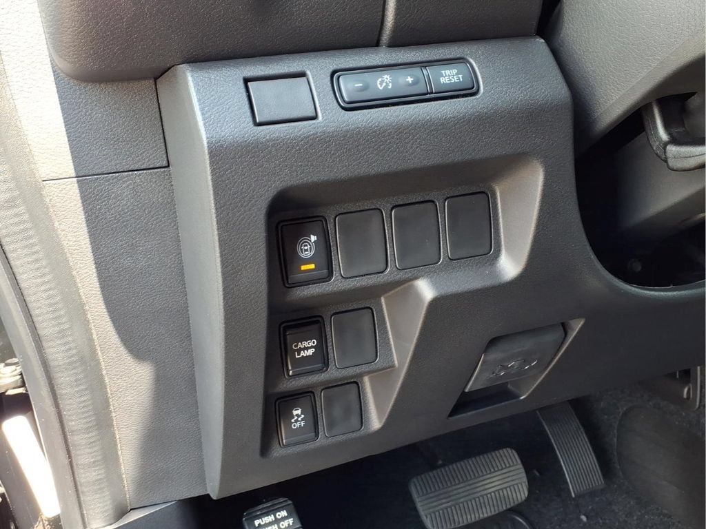New 2026 Nissan Frontier SV AWD/4WD image 10