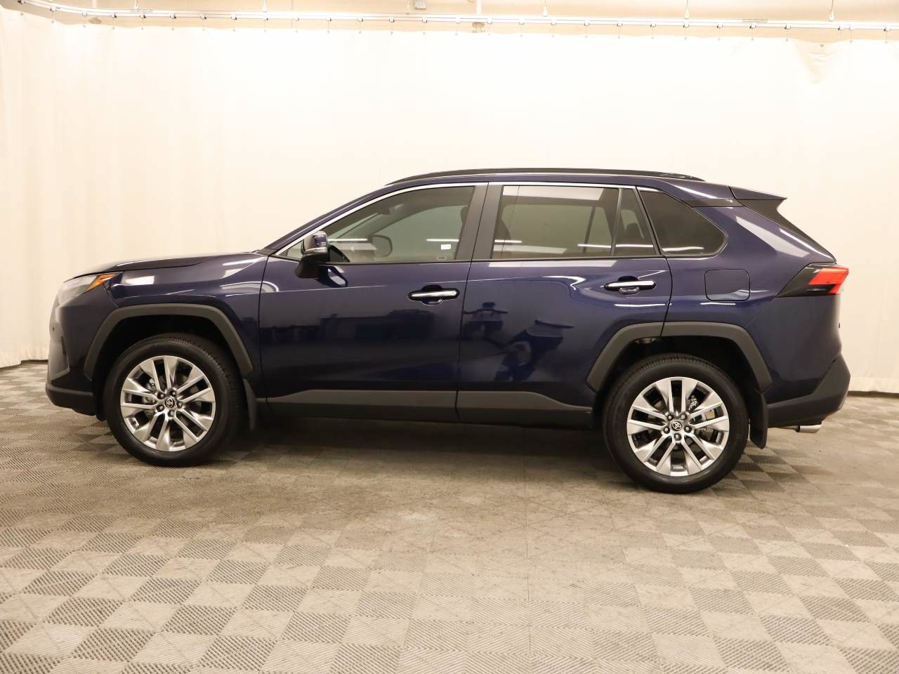 Used 2025 Toyota RAV4 Limited w/ Advanced Technology Package AWD/4WD image 2