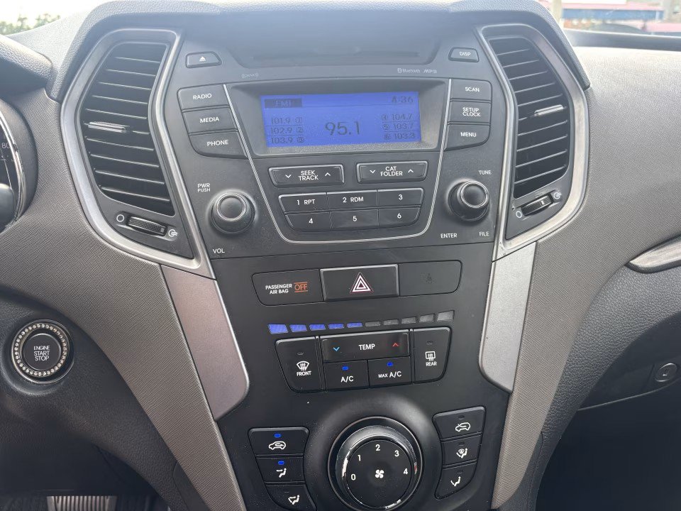 Used 2013 Hyundai Santa Fe Sport 2.0T AWD/4WD image 29