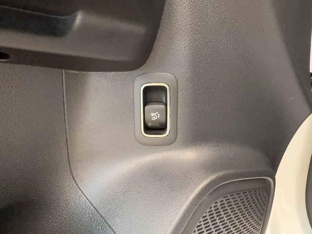 Used 2021 Mercedes-Benz GLB 250 image 38