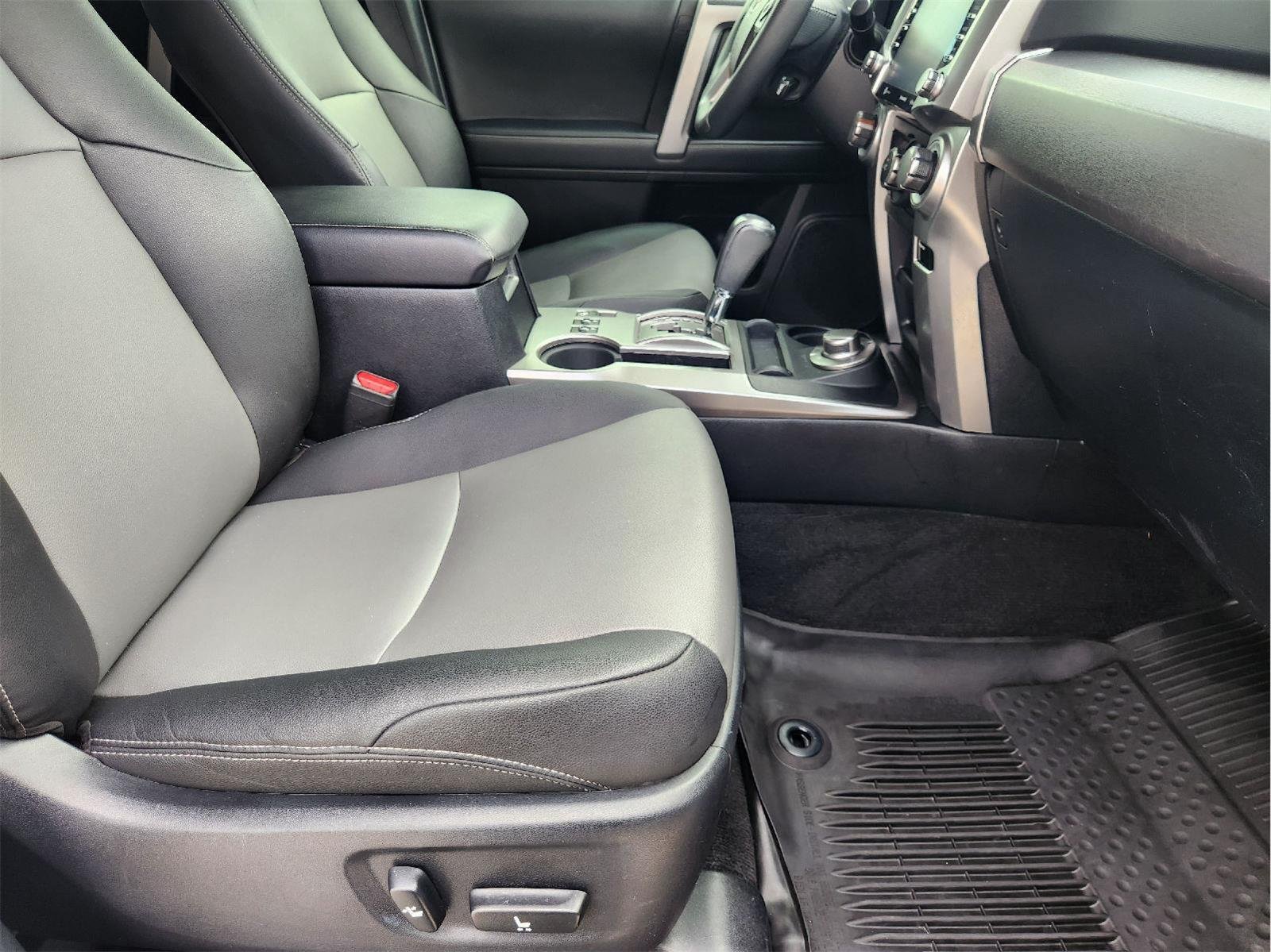 Used 2020 Toyota 4Runner SR5 Premium w/ Moonroof Package AWD/4WD image 14
