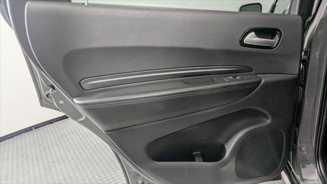 Used 2023 Dodge Durango SXT image 12