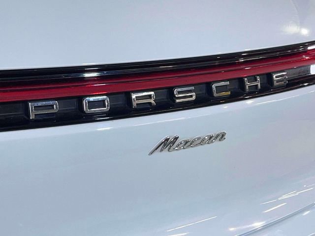 Certified 2023 Porsche Macan Turbo image 11